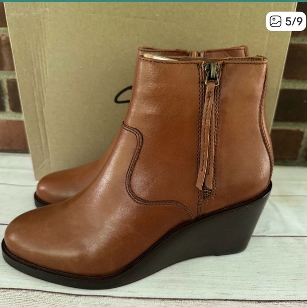 Clarks Clarkdale2 Zip Dark TanLeather Wedge Ankle Boots Women's 8.5